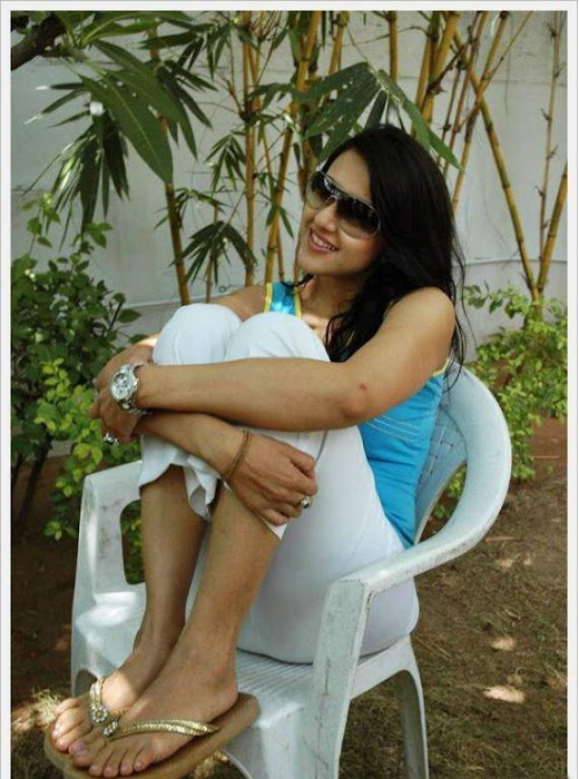 sakshi sivanand, sakshi sivanand stylish unseen pics